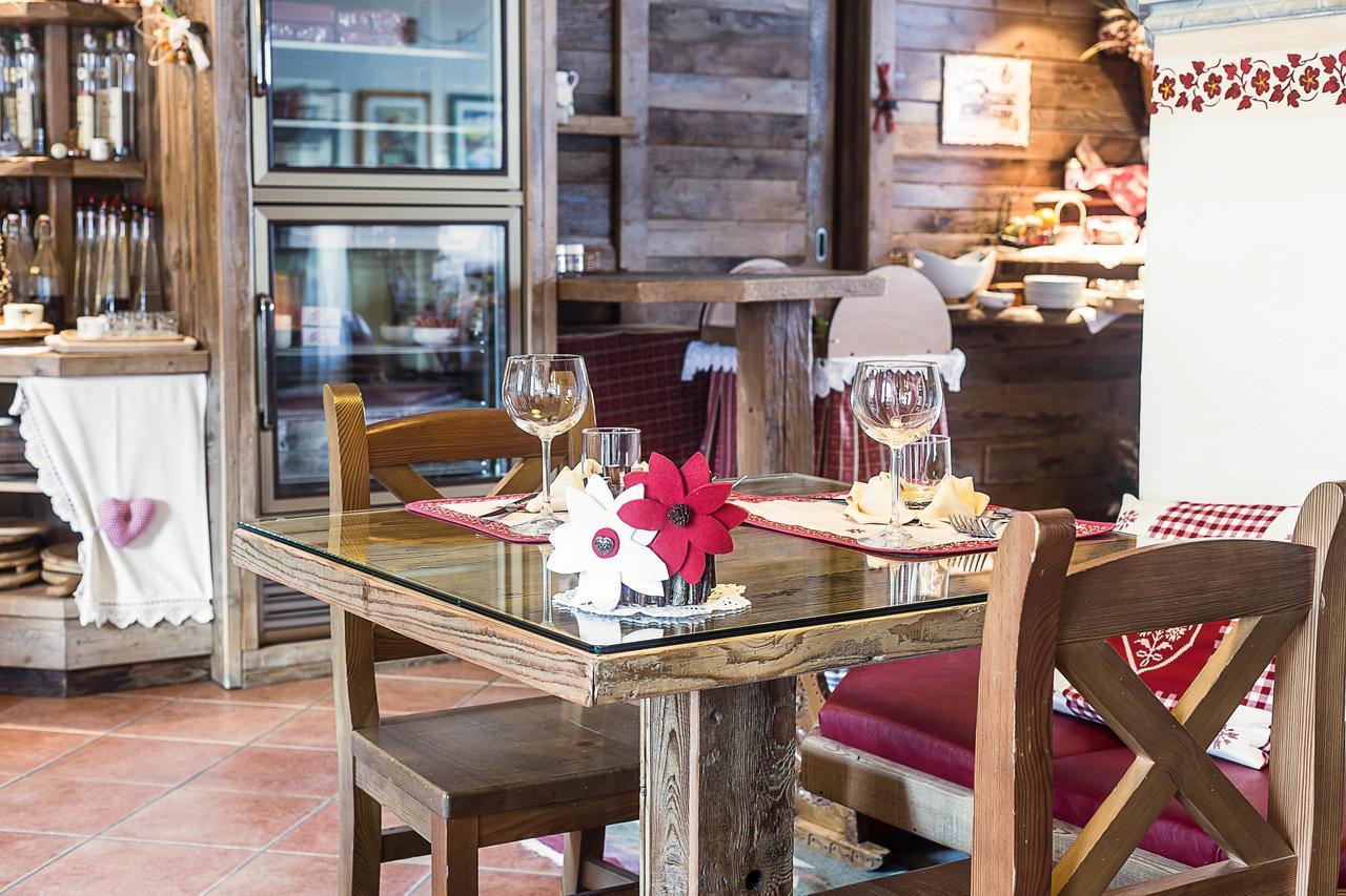 Le Thovex Bed and Breakfast La Thuile Buitenkant foto